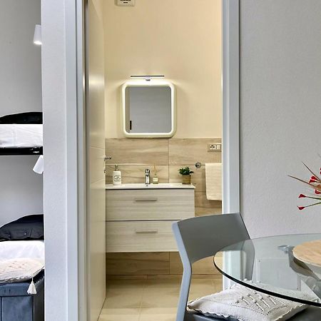 Gocciadoro Guest Apartment Solanas  Extérieur photo