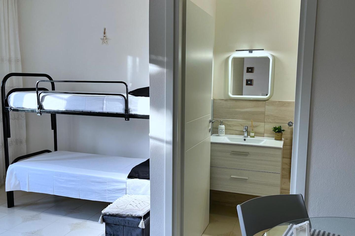 Gocciadoro Guest Apartment Solanas  Extérieur photo